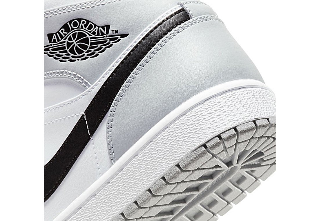 Jordan 1 Mid Light Smoke | Sneaker Cream